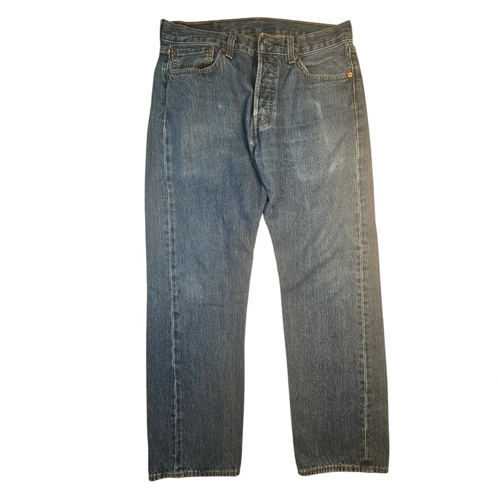Levi's 501 Original Fit Jeans Men's 32x30 Med Wash Button Fly Straight Leg Denim